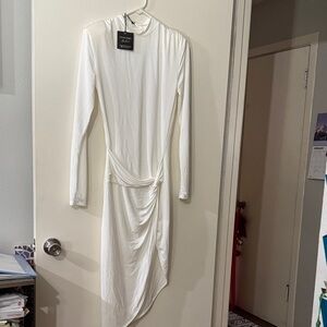 WinWin Chic Ivory Long Sleeve Dress